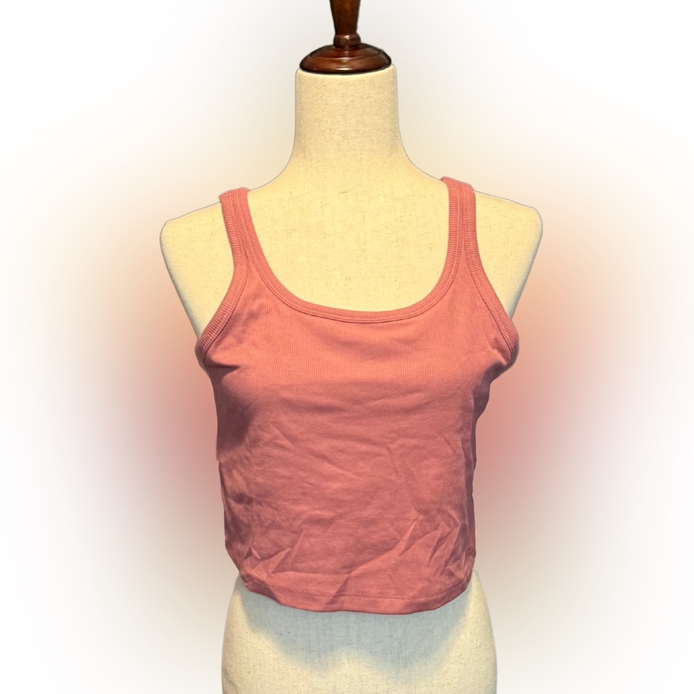 PINK Victoria’s Secret Ribbed-Knit Crop Tank Top